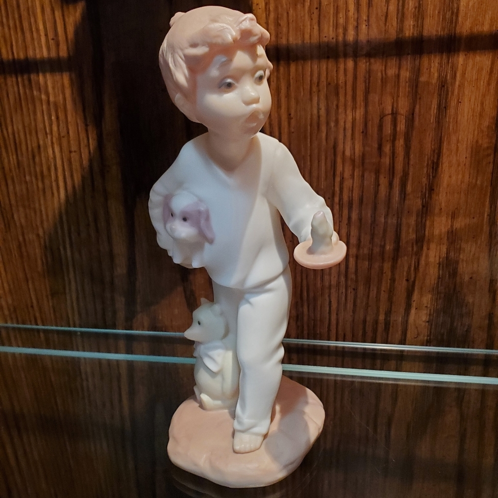 Light the Way by Golden Memories Lladro